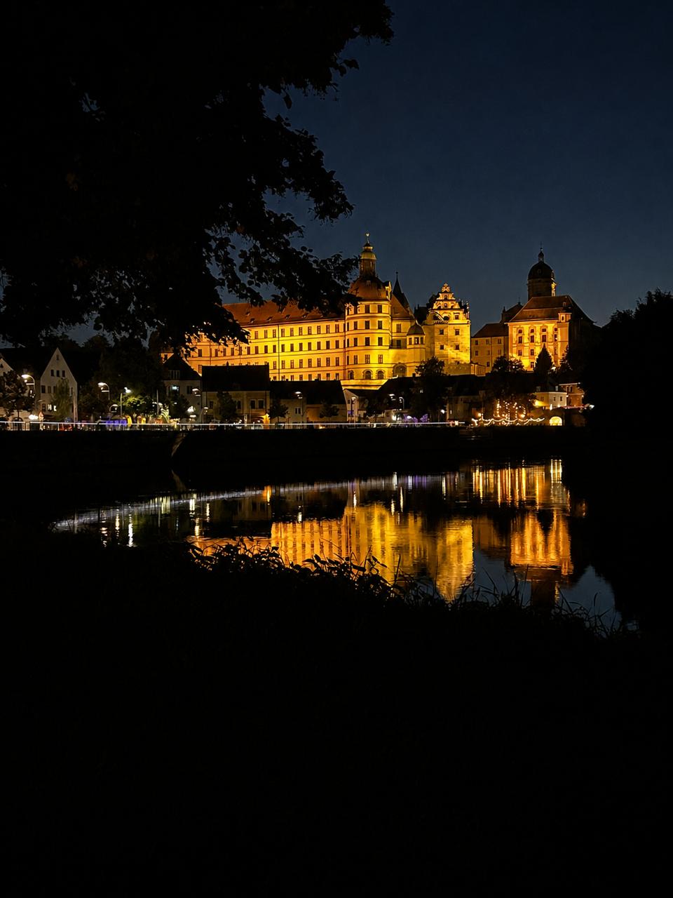 Schloss Neuburg an der Donau bei Nacht